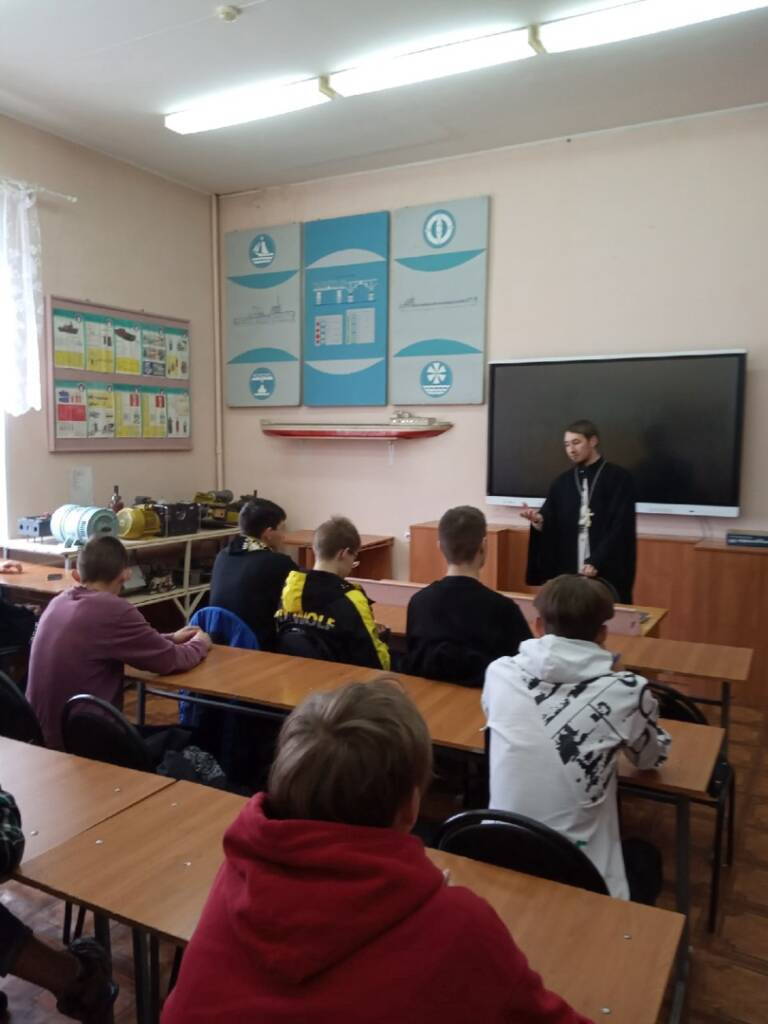 В Касимовском техникуме водного транспорта для студентов состоялась встреча на тему «5 секретов настоящего мужчины»