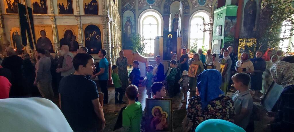 День Святого Духа в поселке Тума Клепиковского района