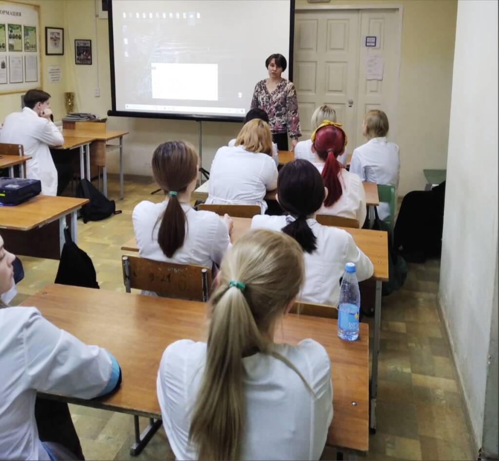 В медицинском колледже г. Касимова прошло просветительское мероприятие «Береги честь смолоду»