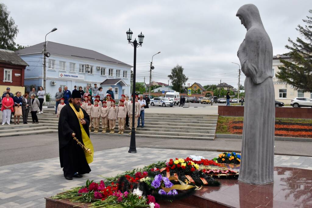 Благочинный Сасовского округа протоиерей Николай Бабачук принял участие в митинге, посвященном памяти павших в годы Великой Отечественной войны