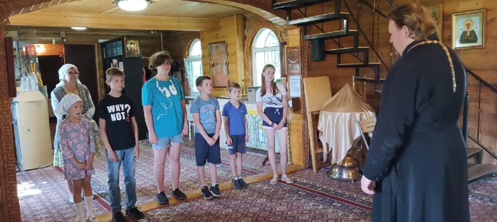 Преображенский храм р.п. Шилово посетили дети из семей находящихся в трудной жизненной ситуации