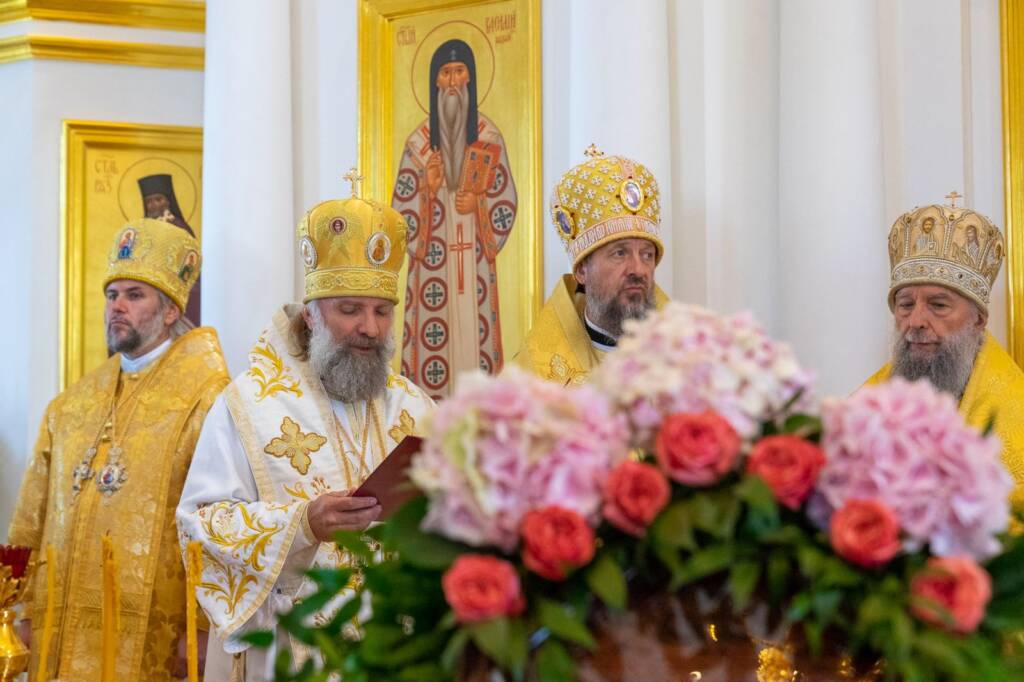 Преосвященнейший епископ Василий принял участие в торжествах по случаю 20-ти  летия со дня перенесение мощей святителя Феофана, Затворника Вышенского