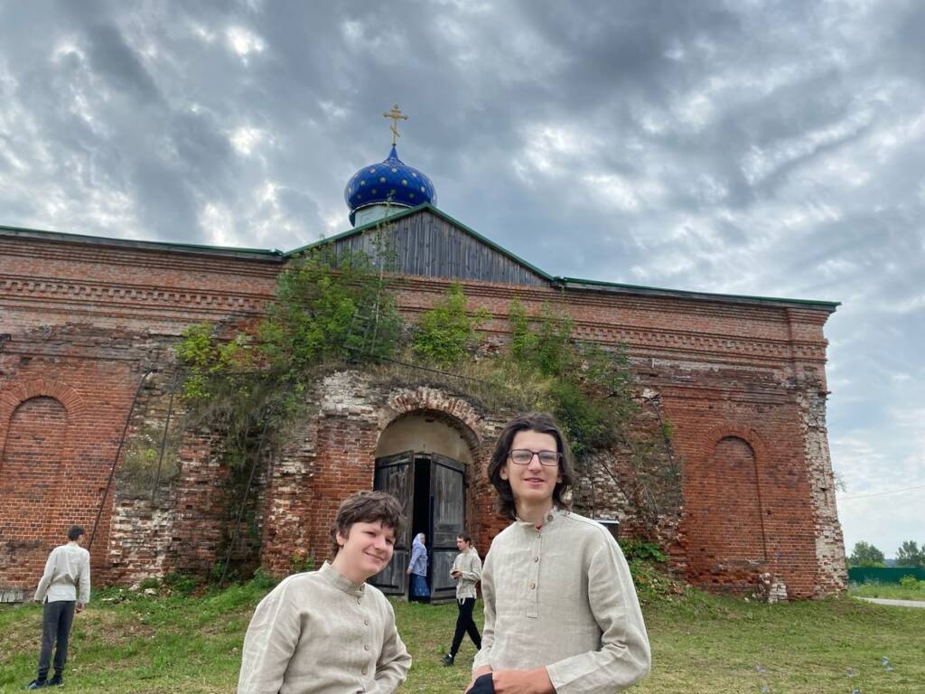 Ребята из клуба "Ставросъ" побывали в Крестовоздвиженской Полунинской монашеской общине