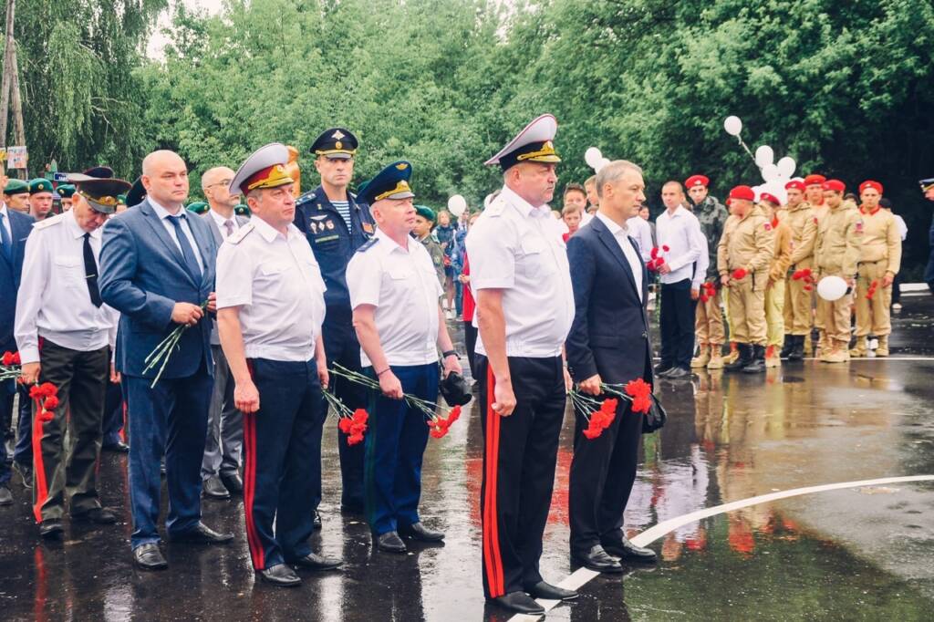 Клирики Шиловского благочиния приняли участие открытия памятника Герою России Игорю Филькину