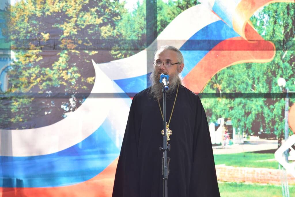 Благочинный Кадомского округа протоиерей Сергий Сорвачев принял участие в праздничном концерте "Мой славный городок на Мокше", посвященном празднованию 813-ой годовщины Кадома