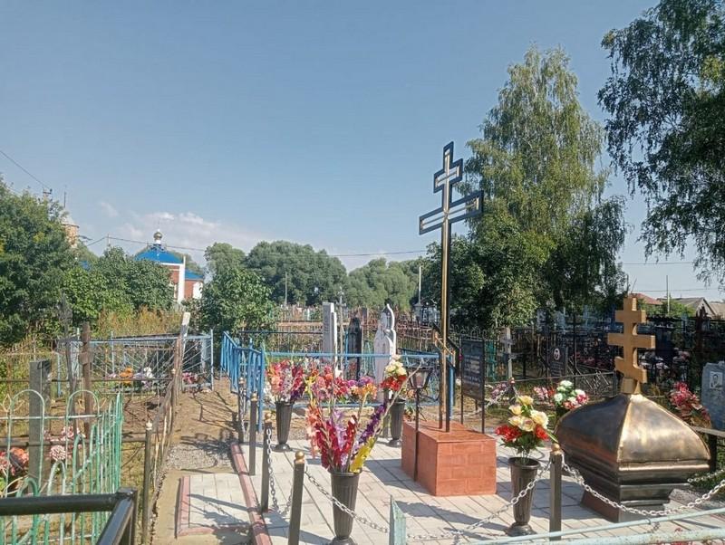 В селе Нарма Ермишинского района освятили поклонный крест на месте старой часовни