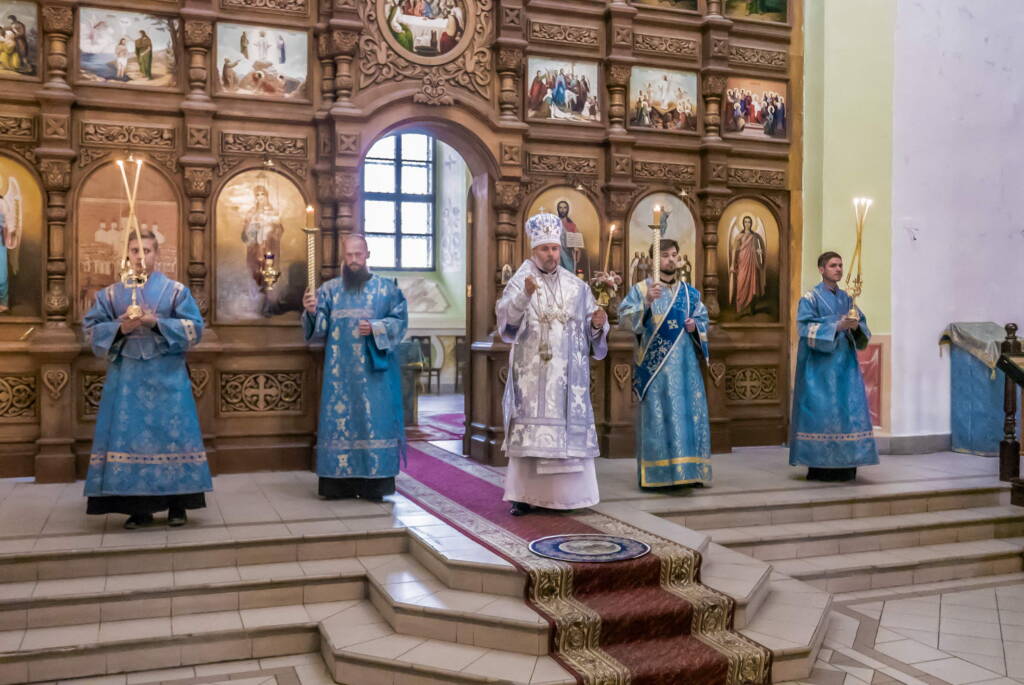 Всенощное бдение c чином Погребения Пресвятой Богородицы в Вознесенском Кафедральном соборе города Касимова