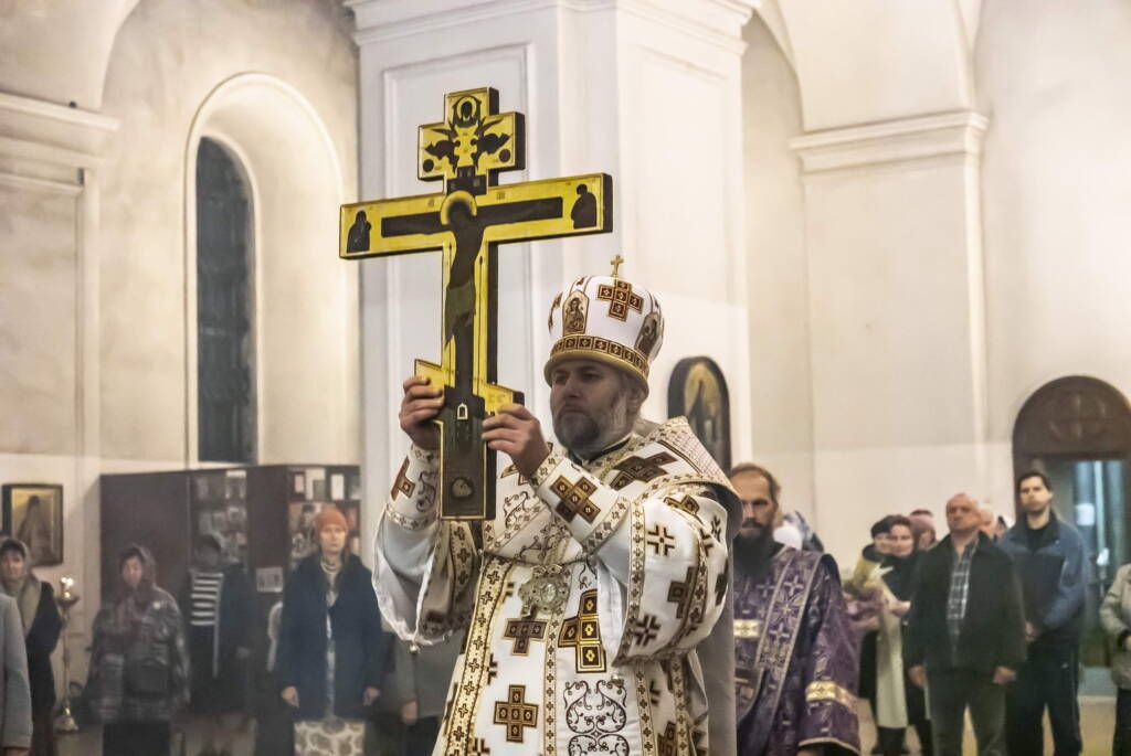 Всенощное бдение с чином Воздвижения Честнаго Креста Господня в Вознесенском Кафедральном соборе города Касимова