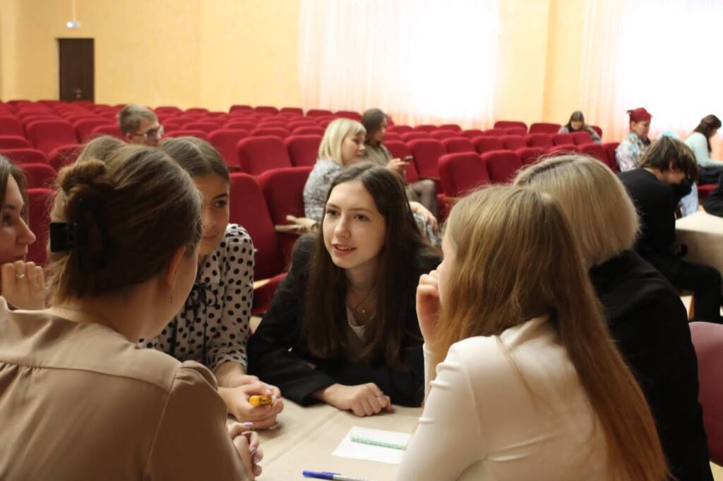 В ЦКР г. Касимова прошёл молодёжный форум "Трудно ли быть отцом?"