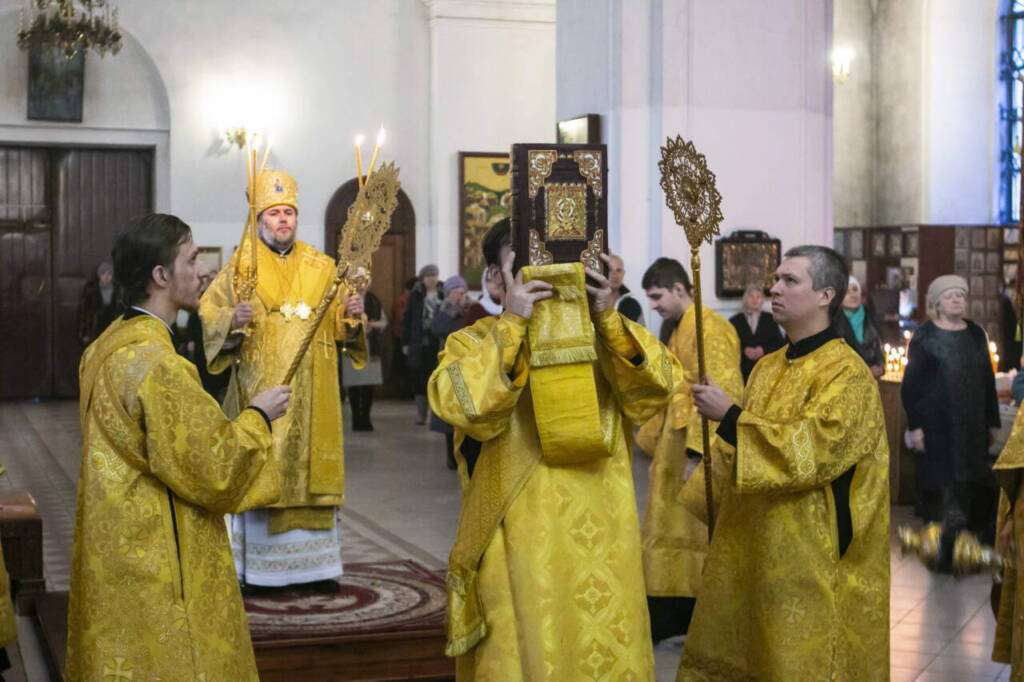 Божественная Литургия в Неделю 24-ю по Пятидесятнице в Вознесенском Кафедральном соборе города Касимова