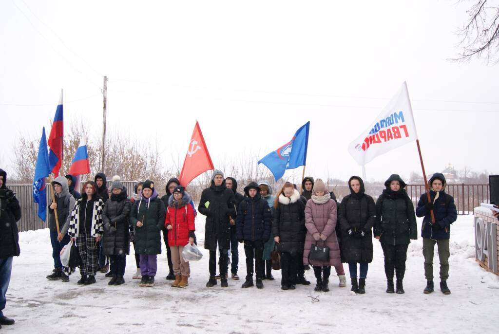 Благочинный Кадомского округа протоиерей Сергий Сорвачёв, принял участие в митинге посвященном Дню Неизвестного Солдата