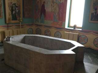В Троицком храме п. Чучково отремонтировали крестильню