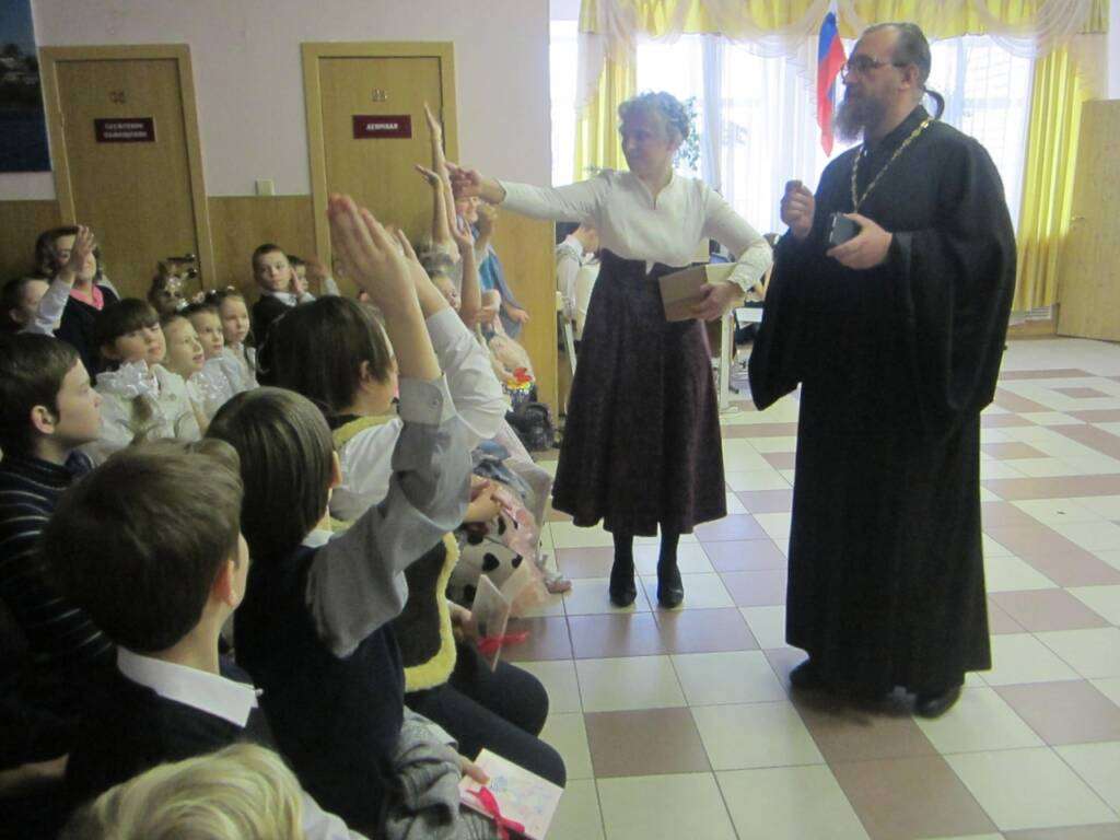 На Святочной неделе в Свято-Сергиевской Православной школе г. Касимова прошел Рождественский праздник