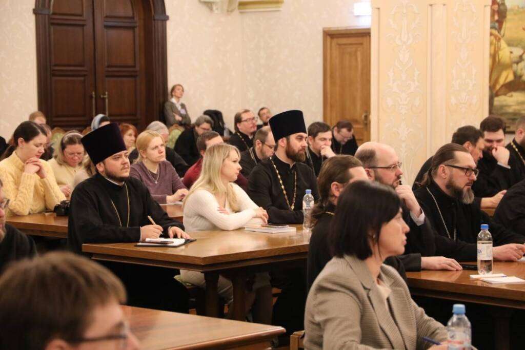 Пресс-секретарь Касимовской епархии иеромонах Савва (Максименков) принял участие во встрече В.Р. Легойды с руководителями профильных епархиальных отделов епархий в рамках XXXI Международных образовательных чтений