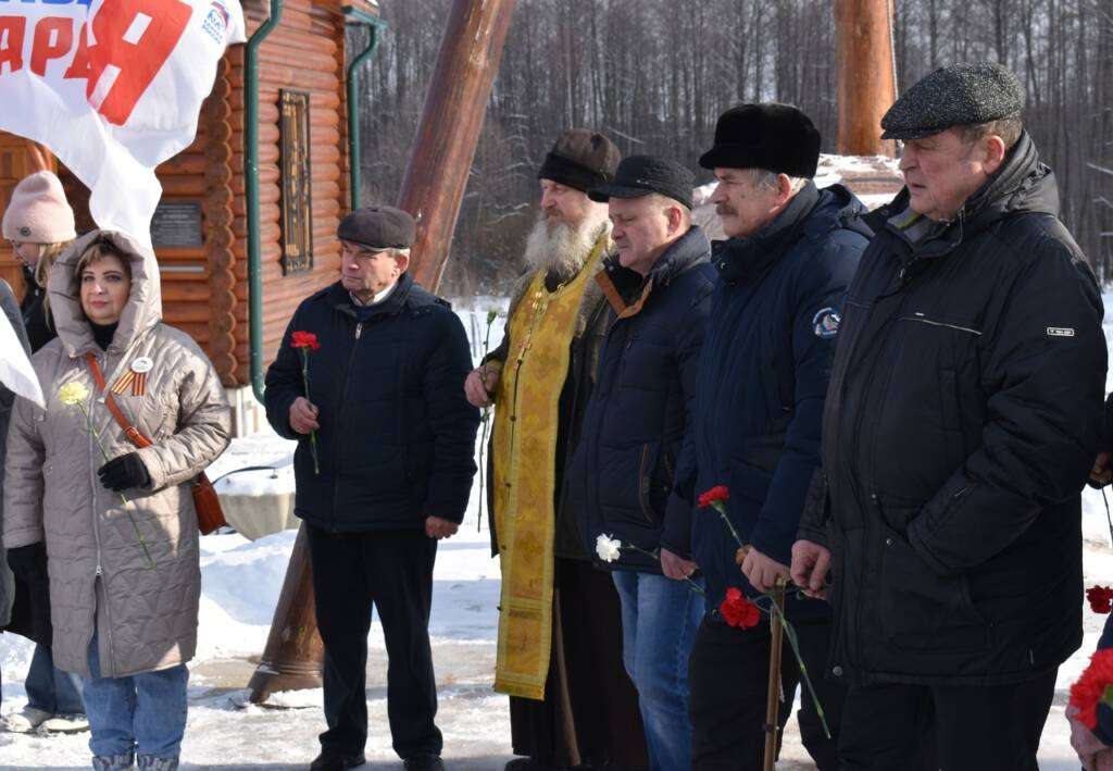 Благочинный Кустарёвского округа иерей Вячеслав Пименов принял участие в митинге, посвященном Дню памяти воинов-интернационалистов