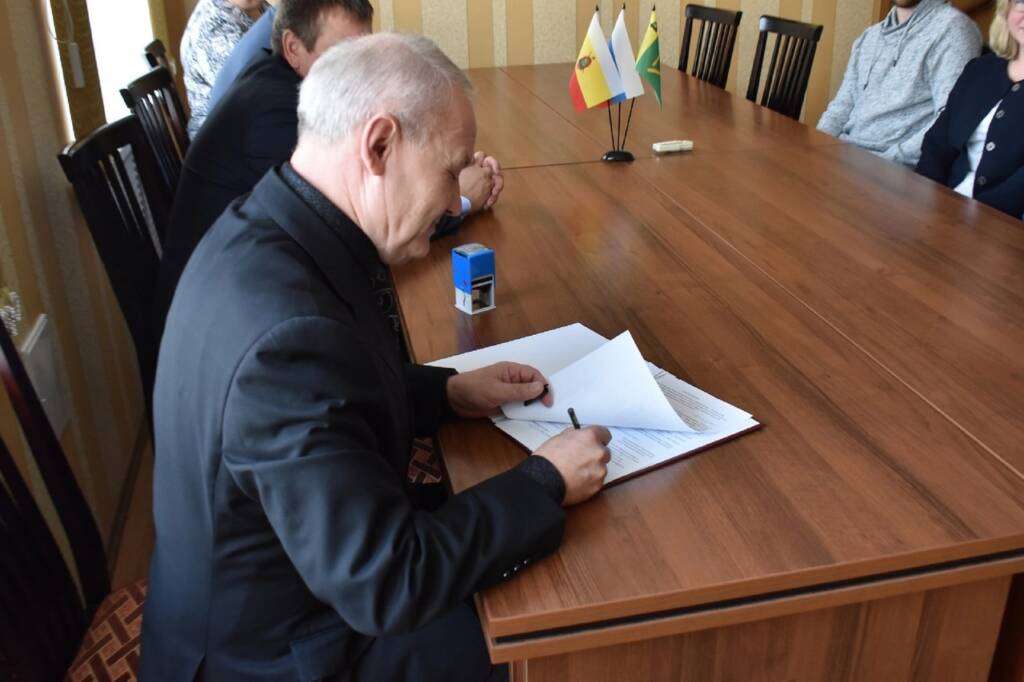 Представители Касимовской епархии приняли участие в круглом столе посвященному реализации проектов по благоустройству поселка Кадом