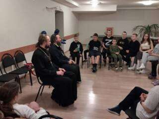 Представители миссионерского отдела Касимовской епархии провели беседу в формате "вопрос-ответ" с участниками молодёжного слёта в посёлке Сынтул