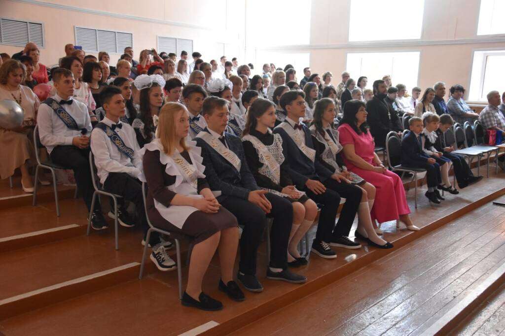 «Последний звонок» в школе села Глядково Сасовского района