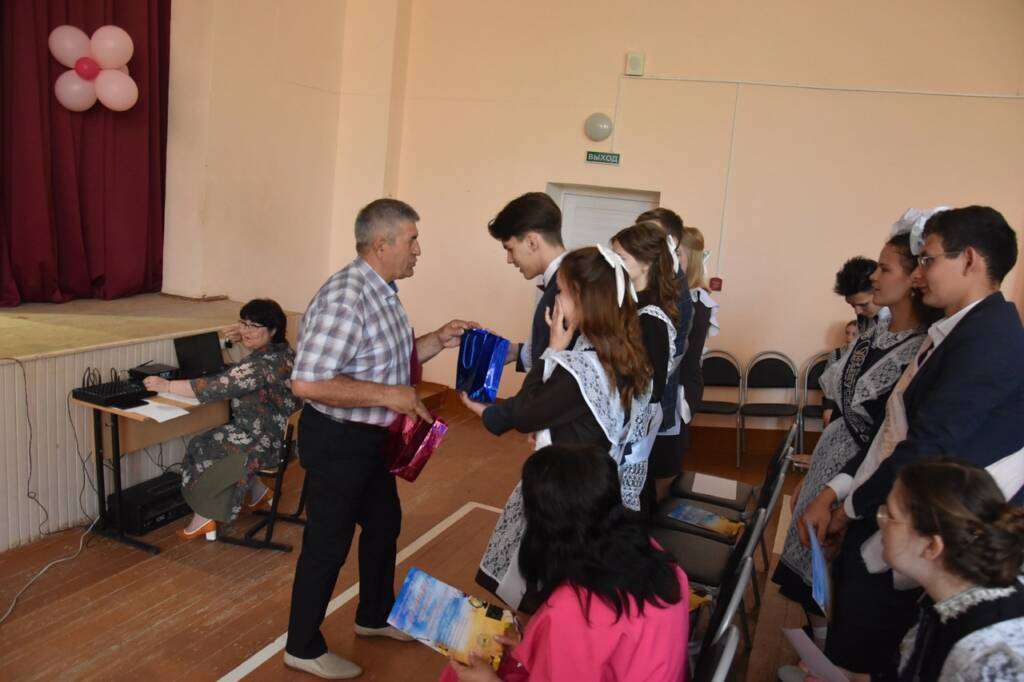 «Последний звонок» в школе села Глядково Сасовского района