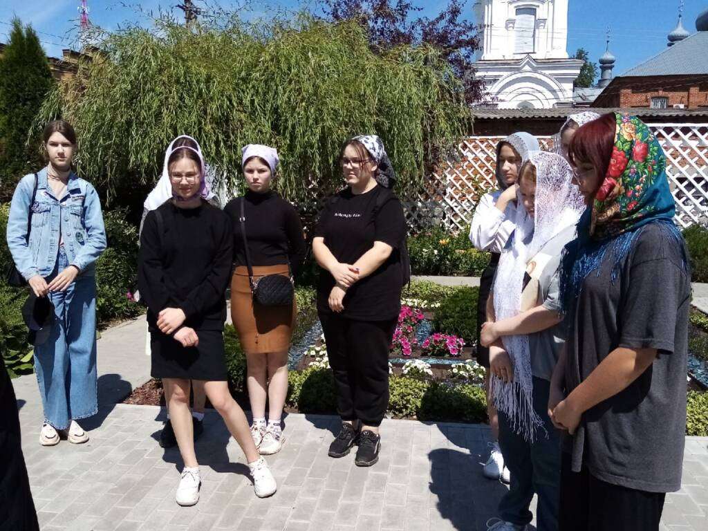 В Милостиво-Богородицком монастыре прошла экскурсия для учащихся МОУ Кадомская СШ им. С.Я. Батышева