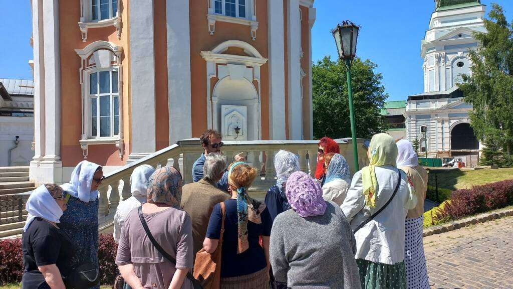 Группа паломников из Касимовской епархии совершила паломничество в Троице-Сергиеву Лавру