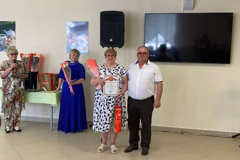 Благочинный Елатомского округа иерей Димитрий Уляшин принял участие в мероприятии, посвященном Дню социального работника