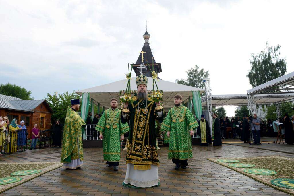 Преосвященный епископ Василий принял участие в торжествах посвященных памяти святых благоверных князей Петра и Февронии в городе Муроме