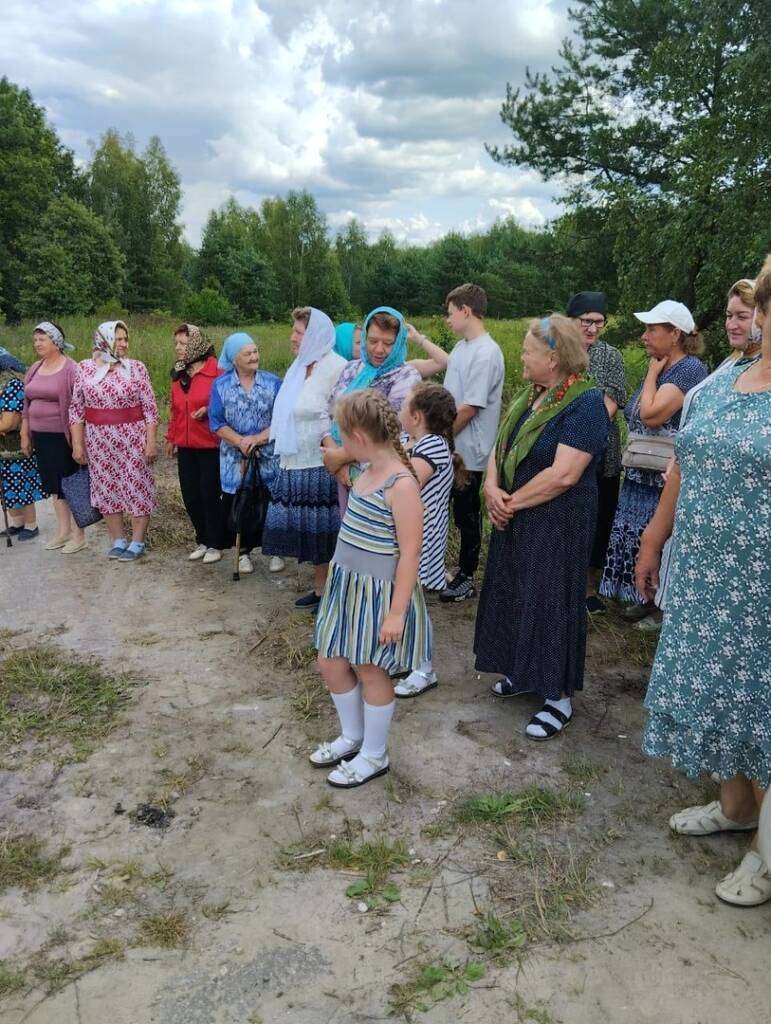 Освящение поклонного креста в деревне Большой Мутор Касимовского района
