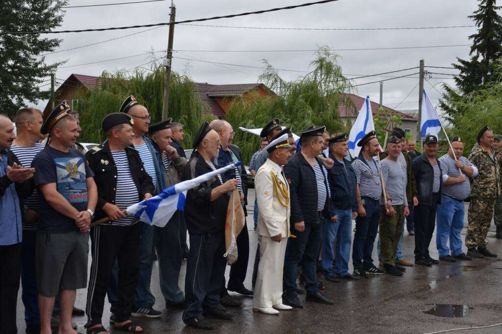 Благочинный Сасовского округа протоирей Николай Бабачук принял участие в митинге, посвященном празднованию Дня Военно-Морского Флота
