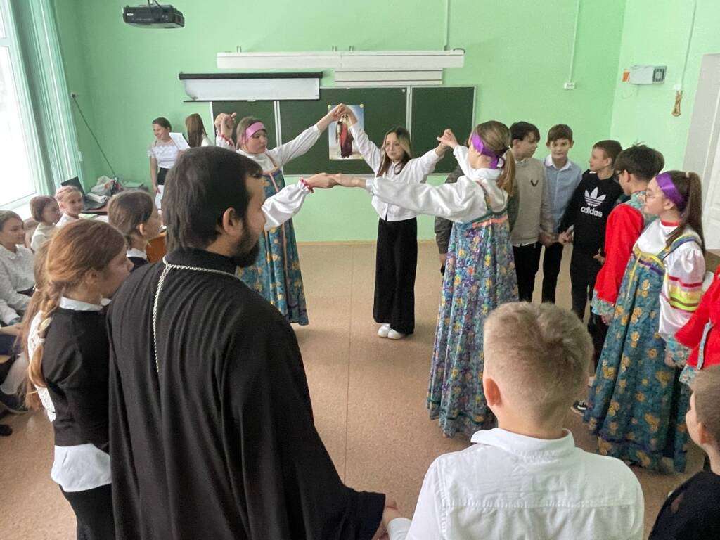 Праздник в честь Архангела Михаила в школе №106 г. Сасово
