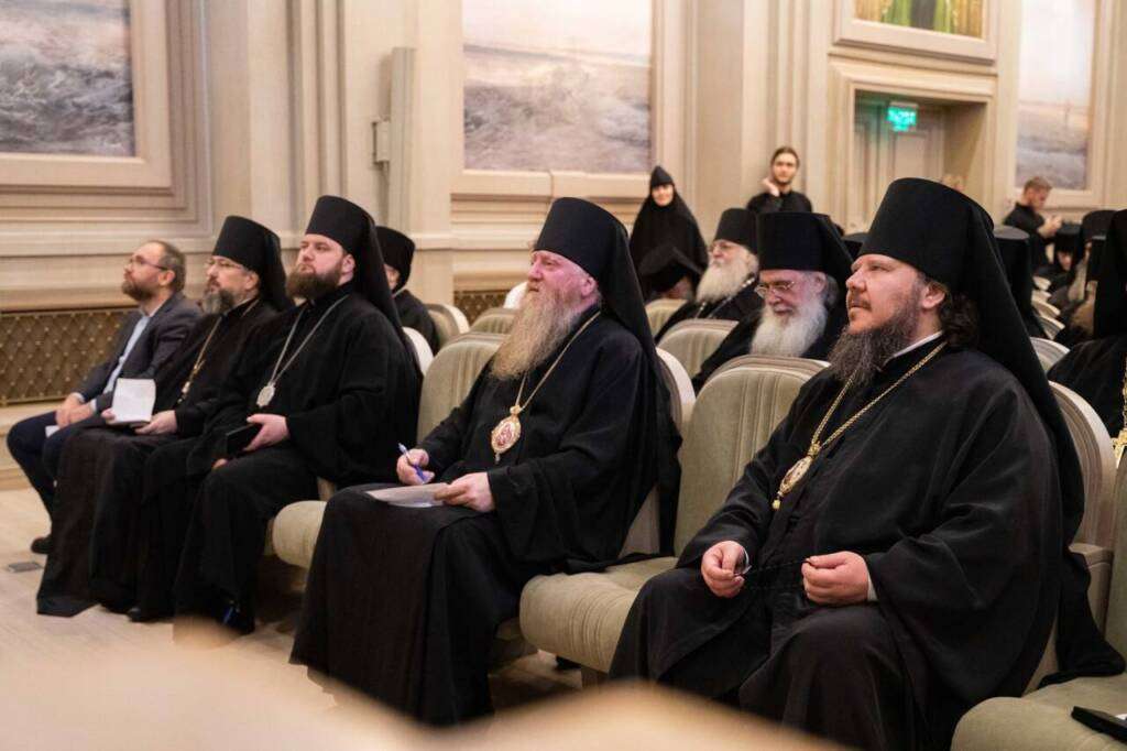 Монашествующие Касимовской епархии приняли участие в собрании с епархиальными ответственными за монастыри