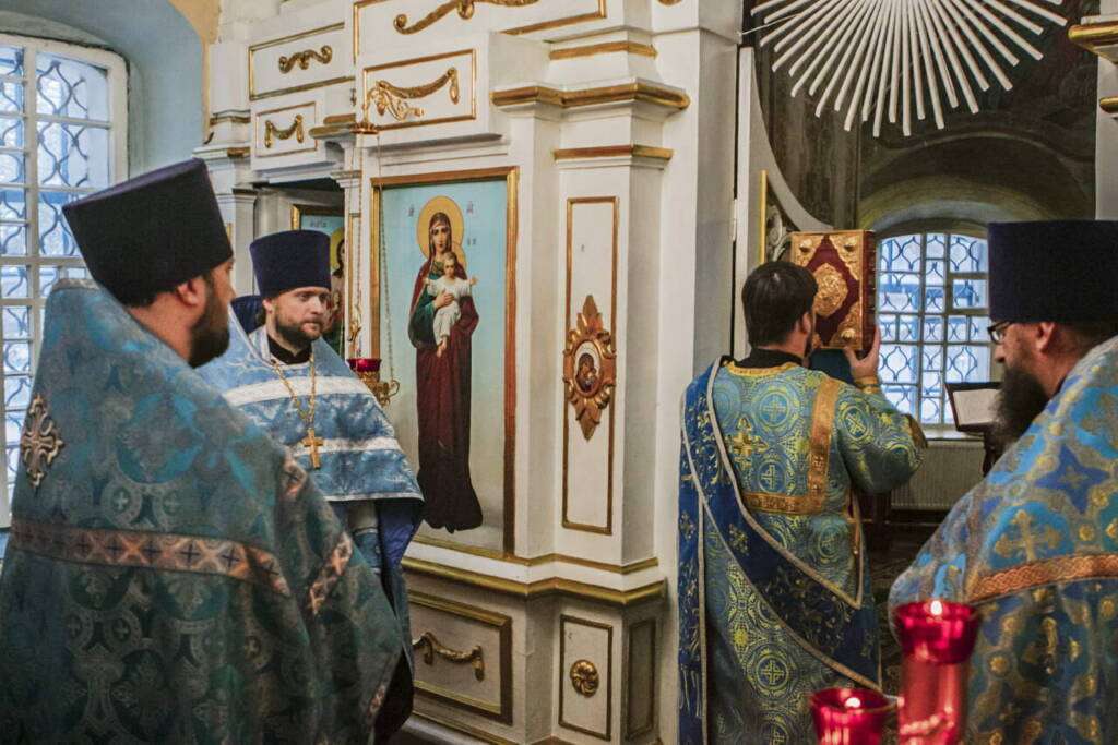 Соборное богослужение духовенства Касимовского благочиния в день памяти иконы Иконы Божией Матери, именуемой "Скоропослушница"