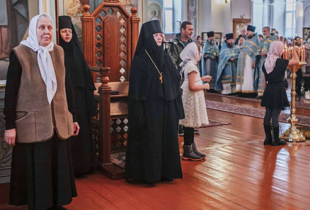 Престольный праздник в Милостиво-Богородицком женском монастыре поселка Кадом