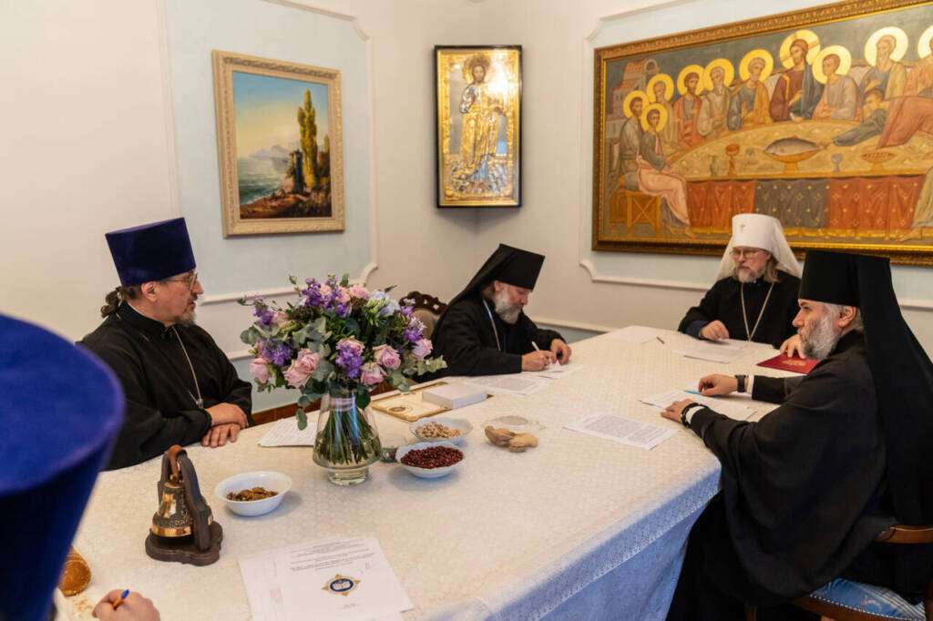 Преосвященнейший епископ Василий принял участие в заседании Архиерейского  совета Рязанской митрополии
