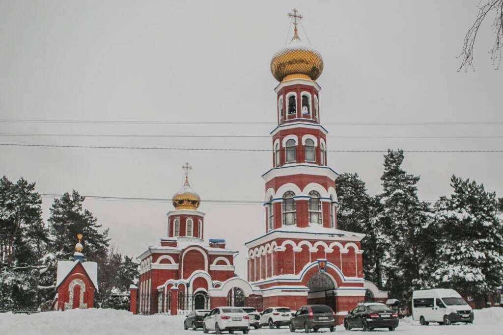 Божественная Литургия в Христорождественской монашеской общине села Лашма Касимовского района