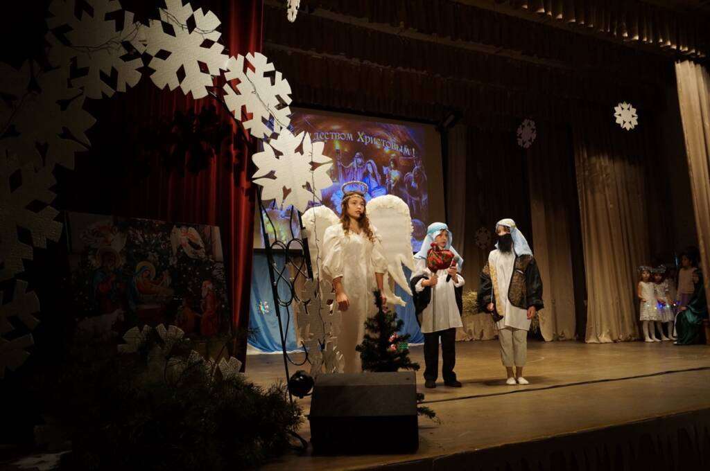 Настоятель Архангельского храма п. Ермишь иерей Николай Антонов принял участие в праздничном концерте, посвященном празднику Рождества Христова