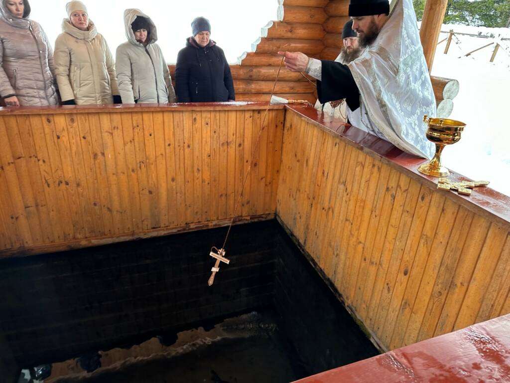 Великое освящение воды на Святом источнике близ села Токмаково Ермишинского района