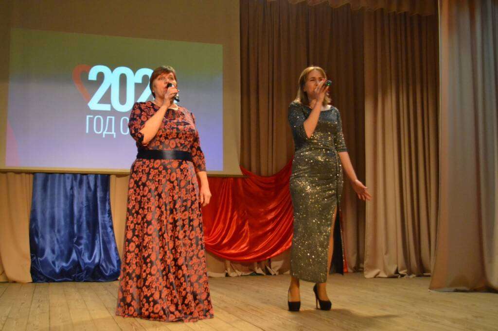 Благочинный Пителинского округа протоиерей Олег Трофимов принял участие в праздничном концерте, посвященном открытию Года семьи