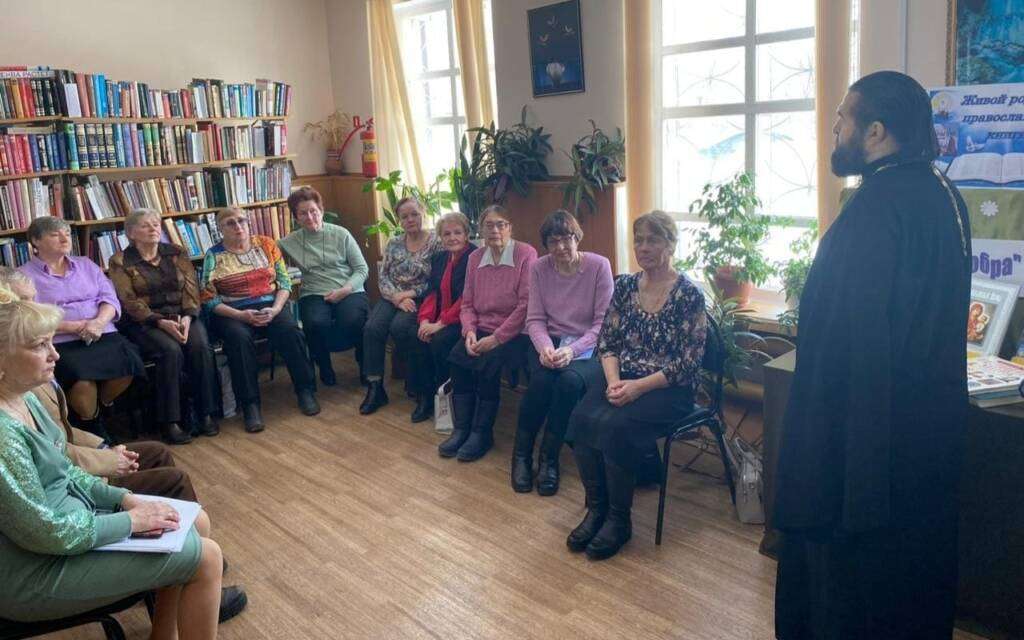 В рамках Дня православной книги сотрудник епархиального ОРОиК протоиерей Андрей Стаценко принял участие в мероприятии, состоявшемся в Ермишинской районной библиотеке