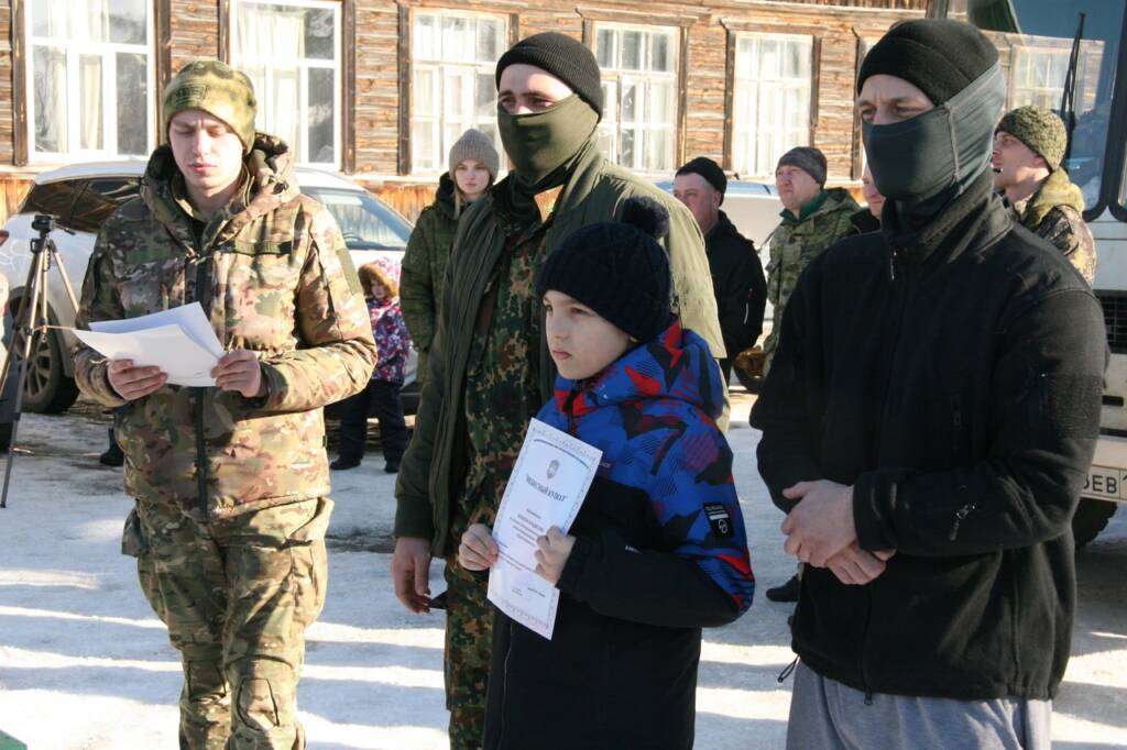 В Кадоме прошли межрегиональные военные учебно-тренировочные сборы «Юный десантник»