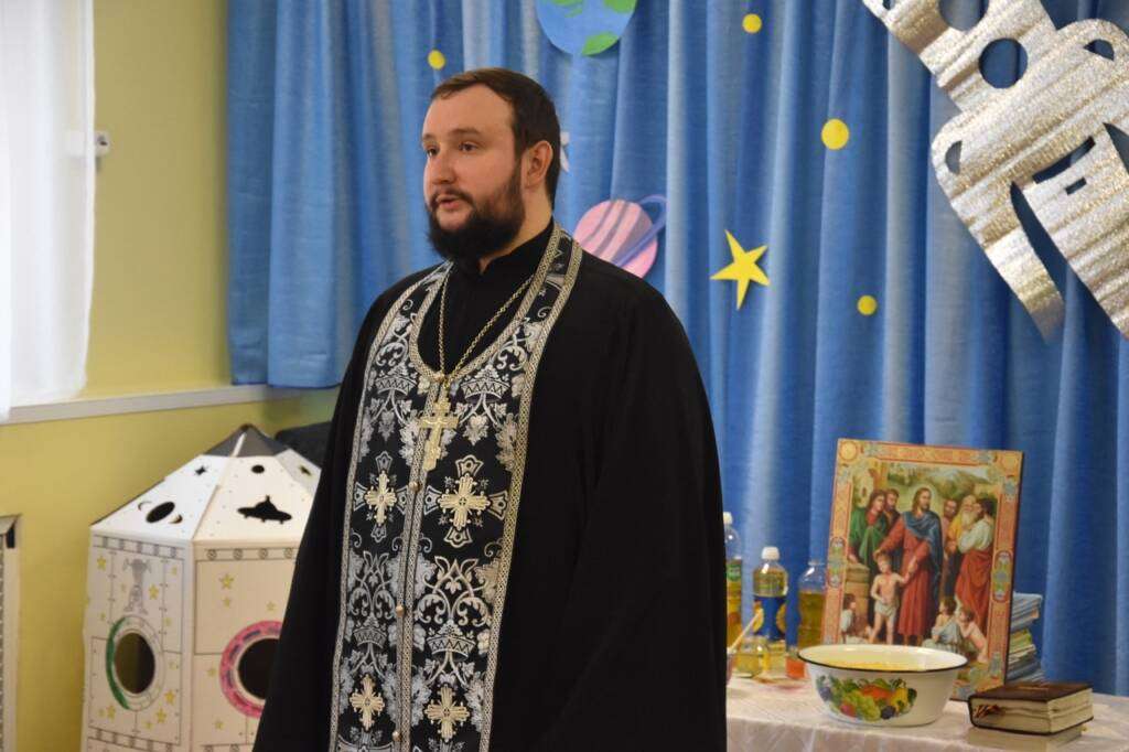 Сотрудник епархиального ОРОиК иерей Александр Веденеев совершил Таинство Соборования в детском социально-реабилитационном центре г. Сасово