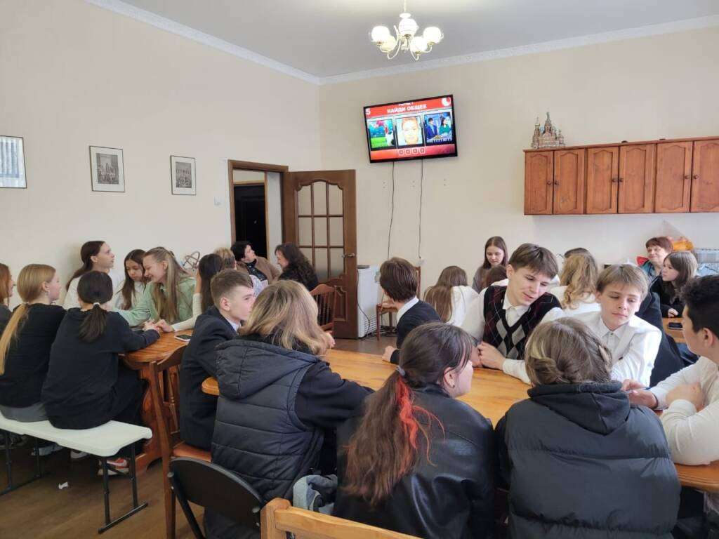 В Духовно-просветительском центре Касимовской епархии прошла интеллектуальная викторина "Родной язык" среди учащихся школ г. Касимова
