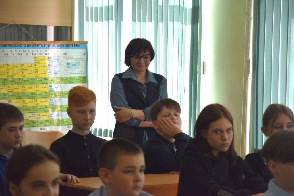 Сотрудник епархиального ОРОиК иерей Александр Веденеев встретился с учащимися Алешинской СШ